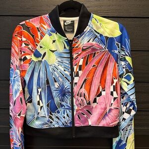Nike super rad lightweight zip-up jacket.